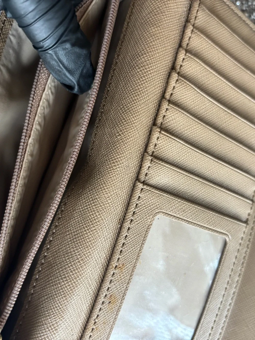 ⭐️Coach‎ Tan Leather Buckle Continental Wallet